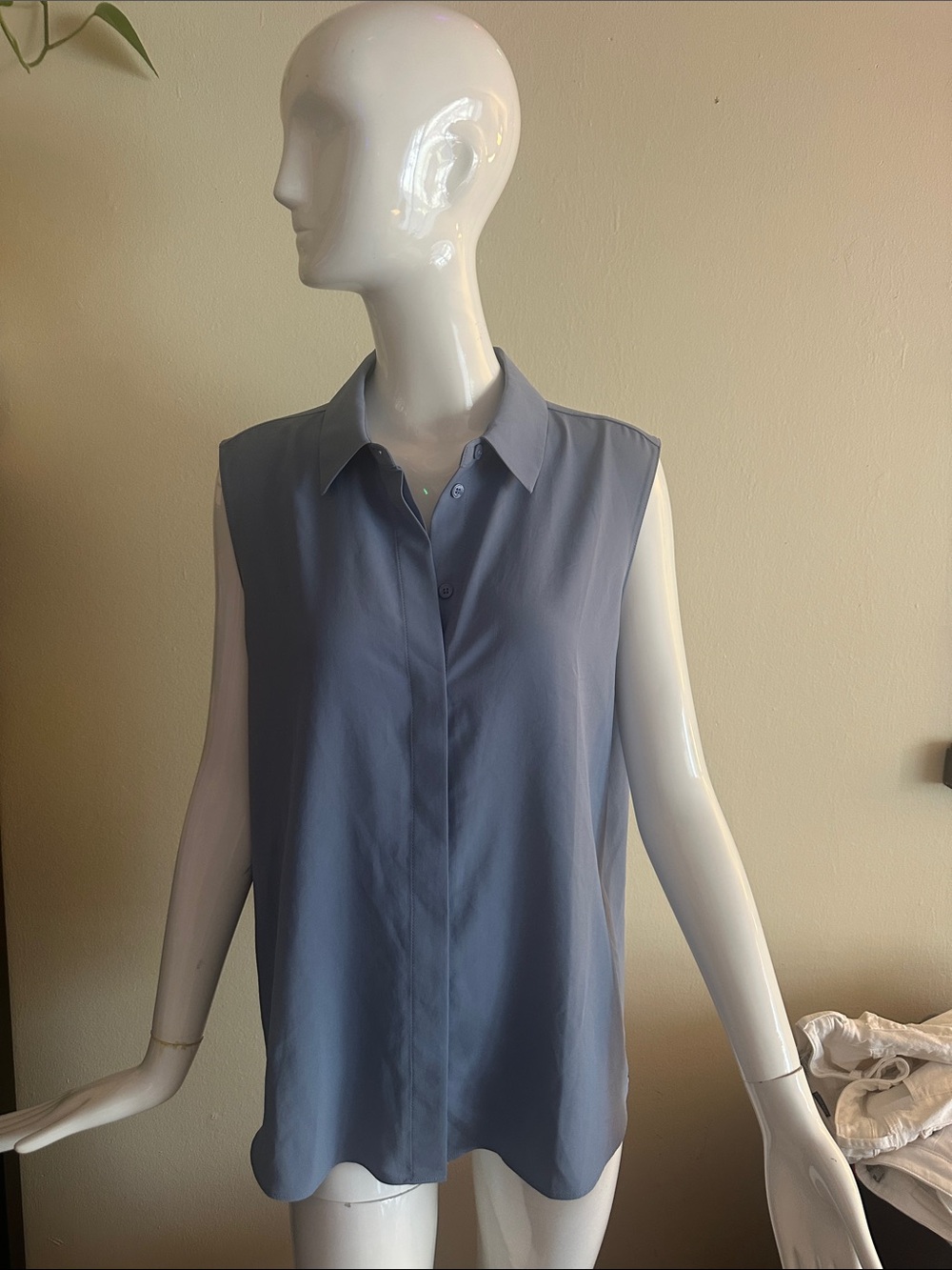 Simons Sleeveless Button-Front Blouse in Slate Blue